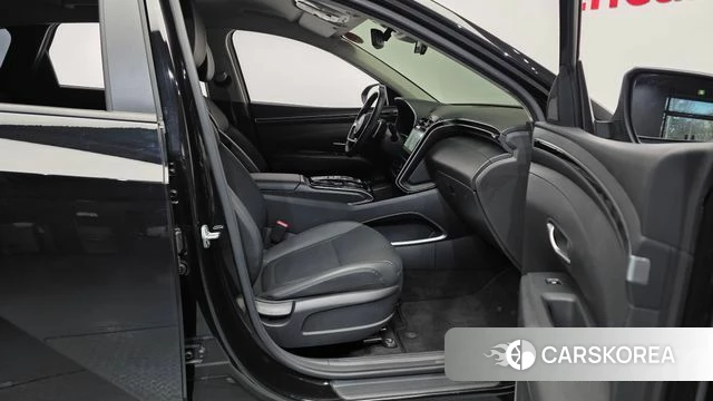 Hyundai Tucson (NX4) 2023 Черный из Кореи, фото 2