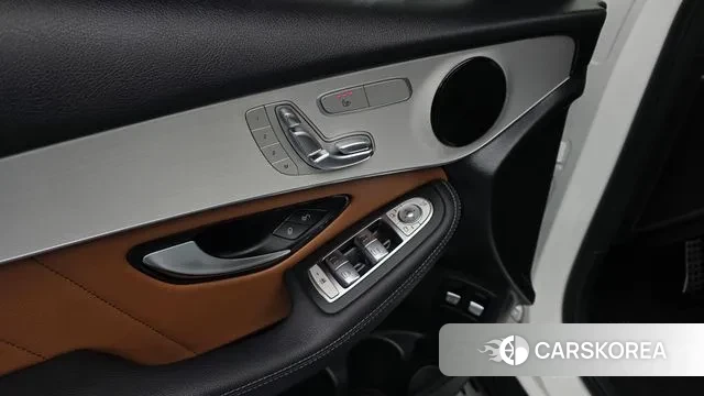 Mercedes-Benz GLC-Class X253 2020 Белый из Кореи, фото 2