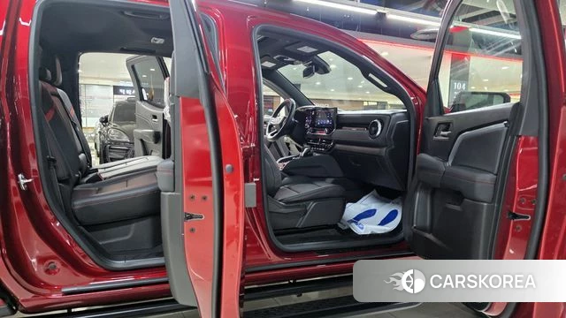 Chevrolet (GM Daewoo) All New Colorado 2024 Черный из Кореи, фото 2