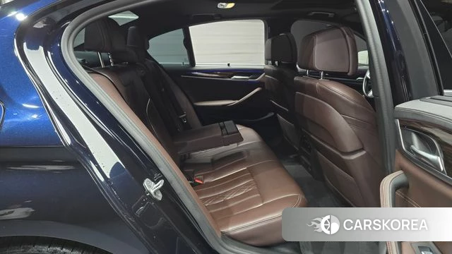BMW 5 Series (G30) 2022 Черный из Кореи, фото 2