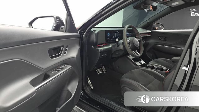 Hyundai Kona (SX2) 2023 Черный из Кореи, фото 2