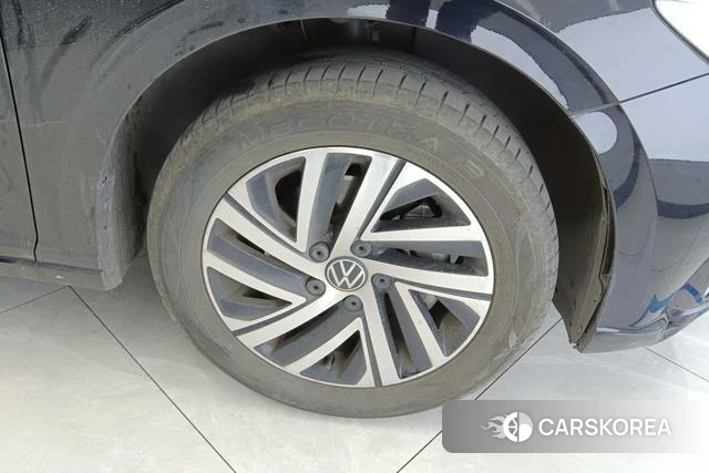Volkswagen Lavida 2023 Черный из Китая, фото 2