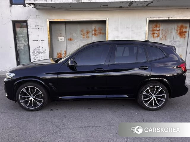 BMW X3 2022 Черный из Китая, фото 2