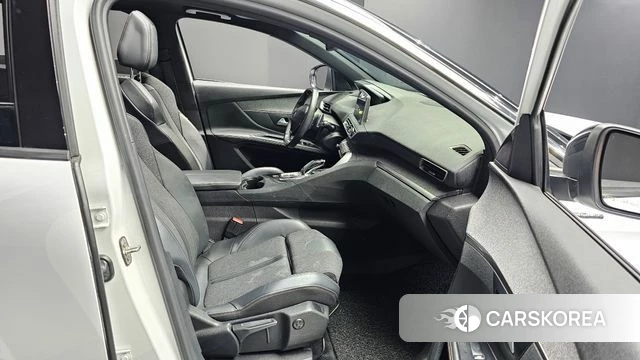 Peugeot 5008 second generation 2019 Белый из Кореи, фото 2