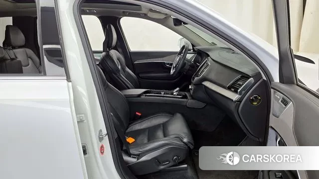 Volvo XC90 second Generation 2022 Белый из Кореи, фото 2