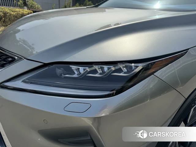 Lexus RX 2022 Серебристо-серый из Китая, фото 2
