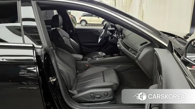 Audi A5 (F5) 2023 Черный из Кореи, фото 2