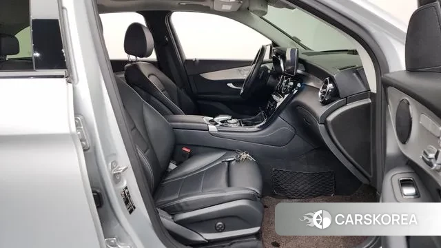 Mercedes-Benz GLC-Class X253 2018 Серебряный из Кореи, фото 2