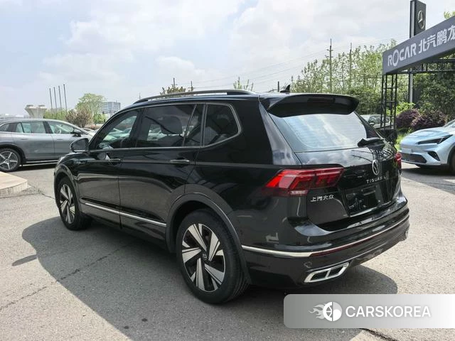 Volkswagen Tiguan L 2023 Черный из Китая, фото 2
