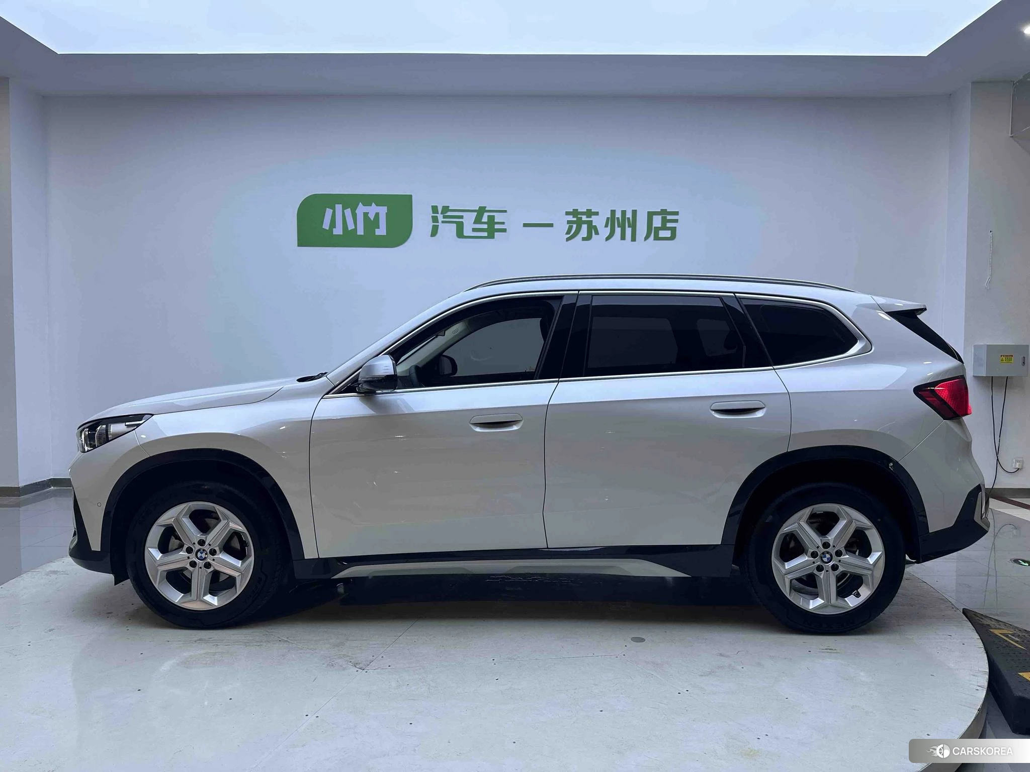 BMW X1 2023 Белый из Китая, фото 2