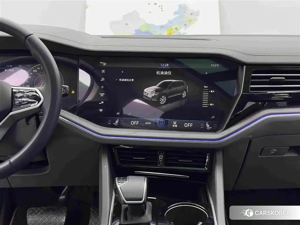 Volkswagen Touareg 2025 Черный из Китая, фото 2