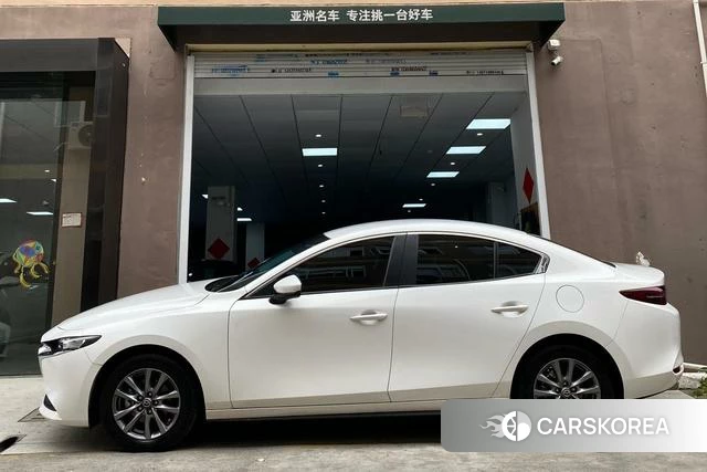 Mazda 3 Angkesaila 2022 Белый из Китая, фото 2