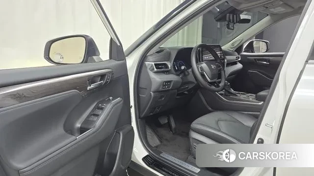 Toyota Highlander 4th Generation 2023 Белый из Кореи, фото 2