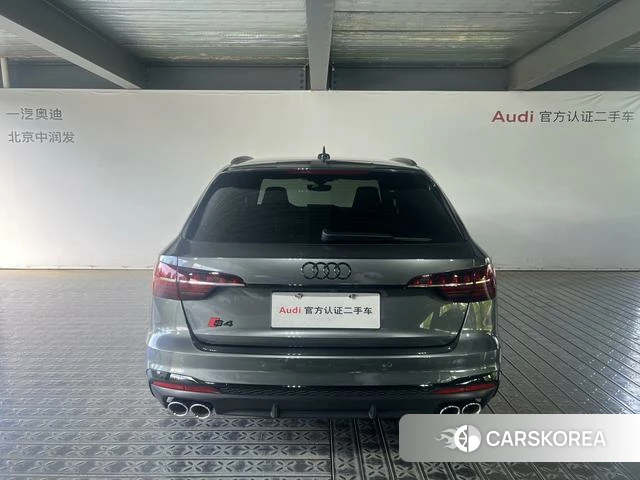 Audi S4 2025 Темно-серый из Китая, фото 2