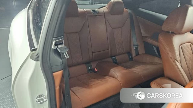 BMW 4 Series (G22) 2021 Белый из Кореи, фото 2