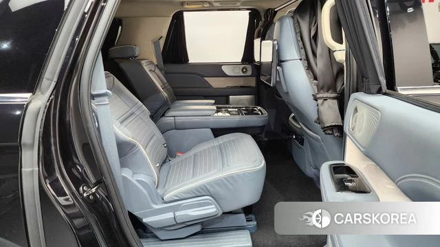 Lincoln Navigator 4th generation 2020 Черный из Кореи, фото 2