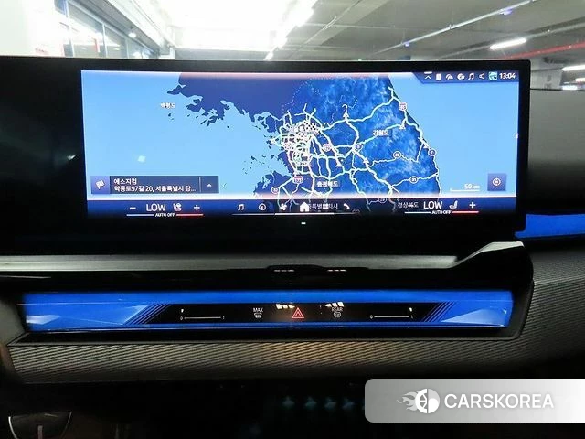 BMW 5 Series (G60) 2025 Светло-серебряный цвет из Кореи, фото 2