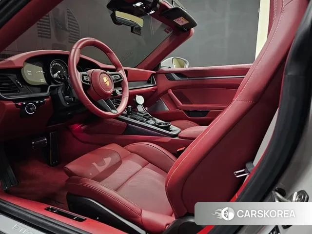 Porsche 911(992) 2024 Серебристо-серый из Кореи, фото 2