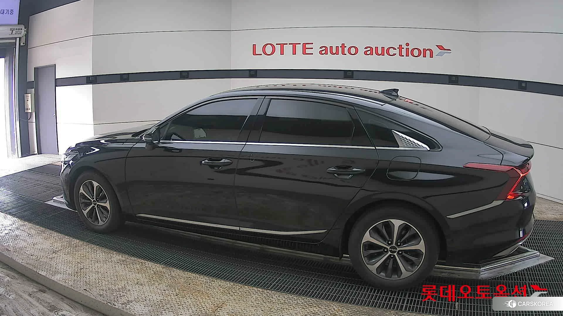 Kia K8 Hybrid 2023 Aurora Black Pearl из Кореи, фото 2