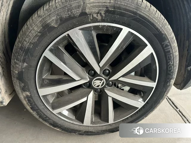 Skoda Komick 2024 Белый из Китая, фото 2