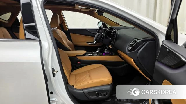 Lexus NX350h Second generation 2024 Белый из Кореи, фото 2