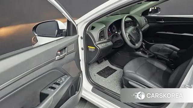 Hyundai Avante AD 2018 Белый из Кореи, фото 2