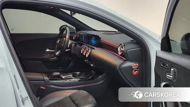 Mercedes-Benz A-Class W177 2021 Белый из Кореи, фото 2