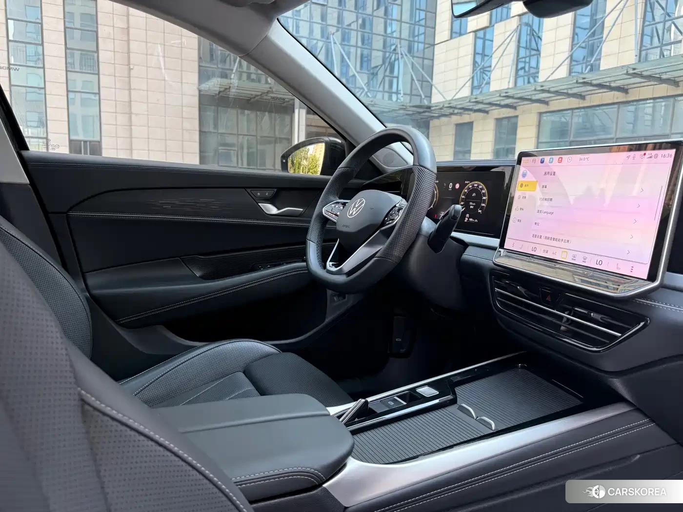 Volkswagen Passat 2024 Черный из Китая, фото 2