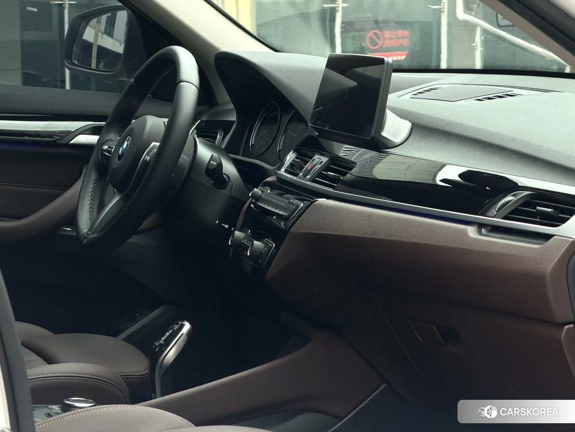 BMW X1 2021 Белый из Китая, фото 2