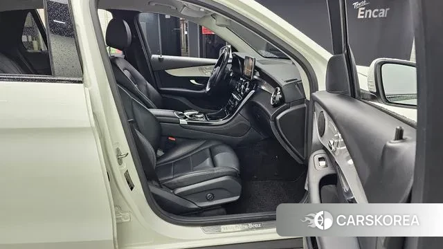 Mercedes-Benz GLC-Class X253 2018 Белый из Кореи, фото 2