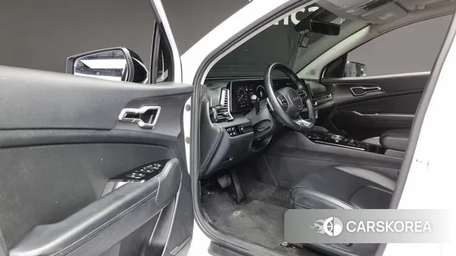 Kia Sportage 5th Generation Hybrid 2022 Белый из Кореи, фото 2