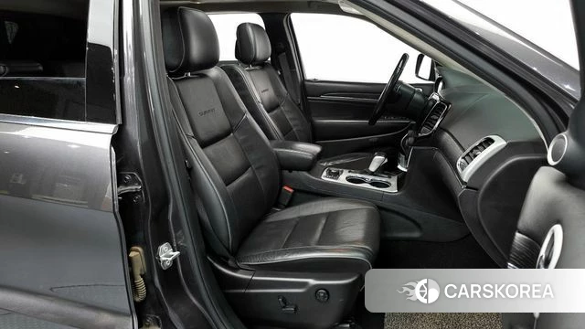 Jeep Grand Cherokee 2019 Серый из Кореи, фото 2