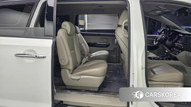 Kia The New Carnival 2019 Белый из Кореи, фото 2