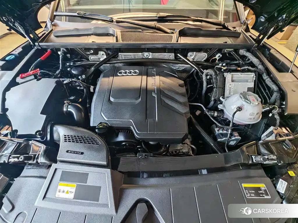 Audi Q5L 2025 Черный из Китая, фото 2