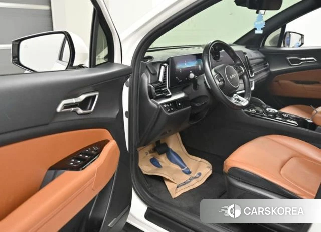 Kia Sportage 5th Generation Hybrid 2022 Белый из Кореи, фото 2