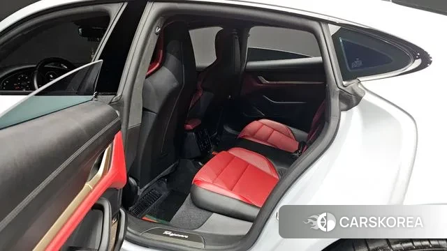 Porsche Taycan 2021 Белый из Кореи, фото 2