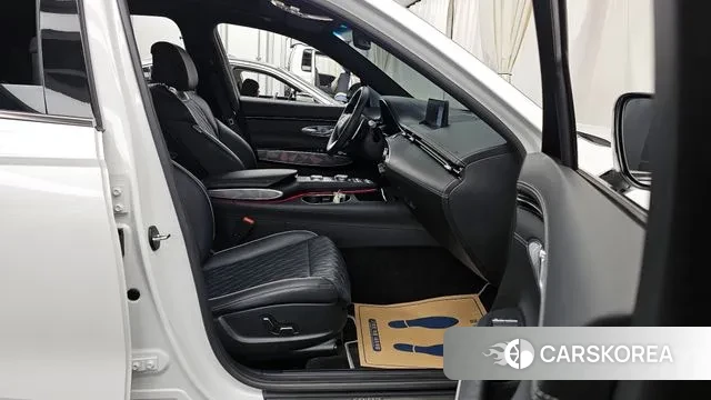 Genesis GV70 2022 Белый из Кореи, фото 2