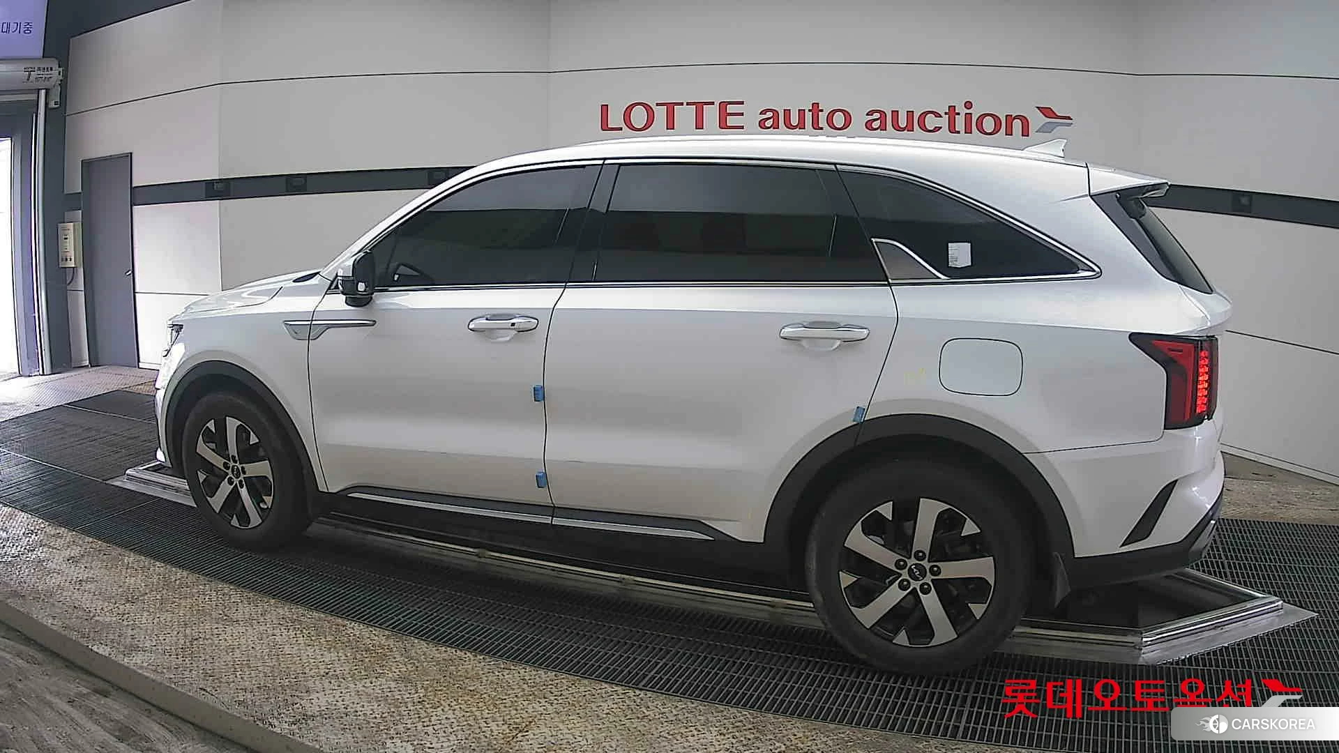 Kia Sorento 2023 Snow White Pearl (optional) из Кореи, фото 2