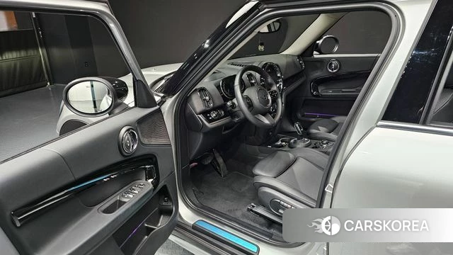 Mini Cooper Countryman 2023 Серебряный из Кореи, фото 2