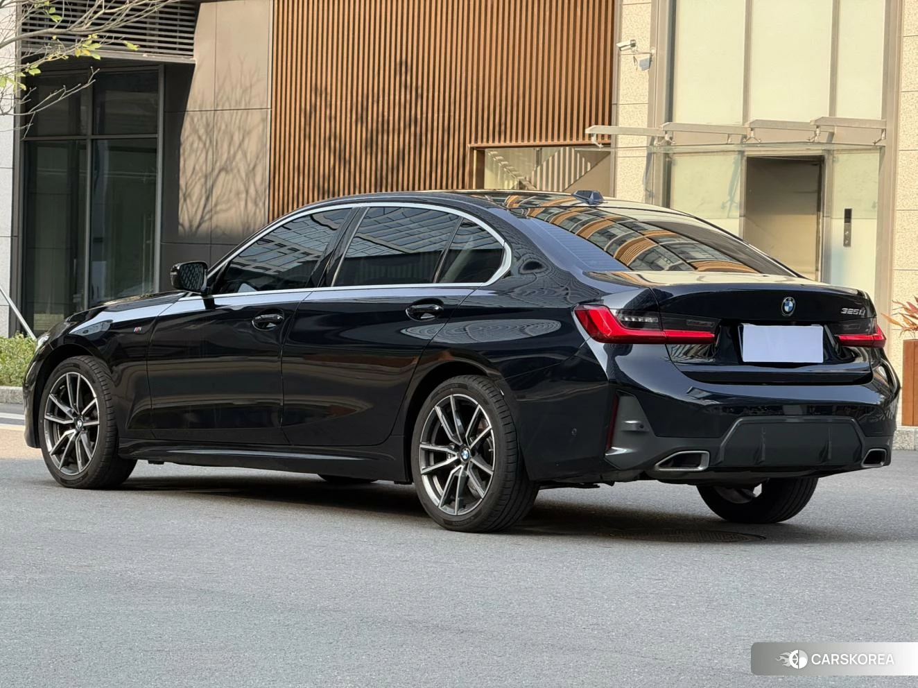 BMW 3 series 2022 Черный из Китая, фото 2