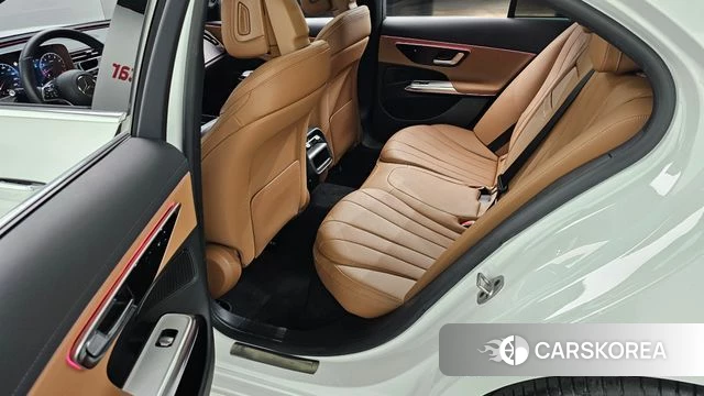 Mercedes-Benz E-Class W214 2025 Белый из Кореи, фото 2