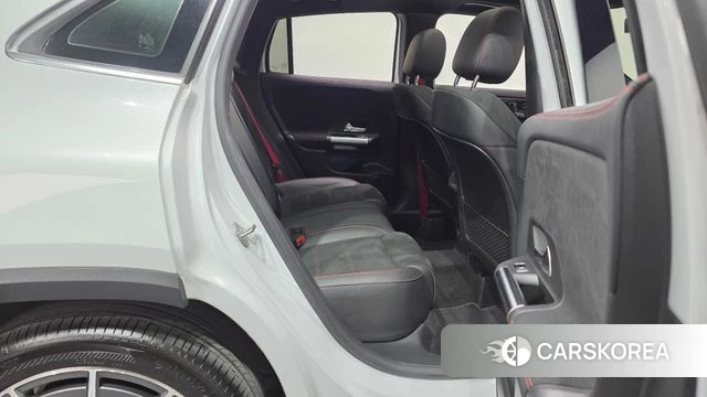 Mercedes-Benz GLA - Class H247 2021 Белый из Кореи, фото 2