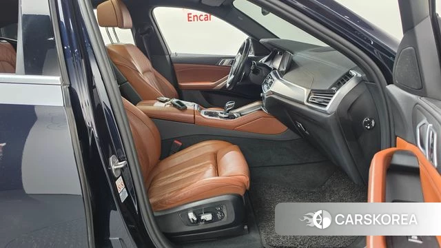 BMW X6 (G06) 2022 Черный из Кореи, фото 2