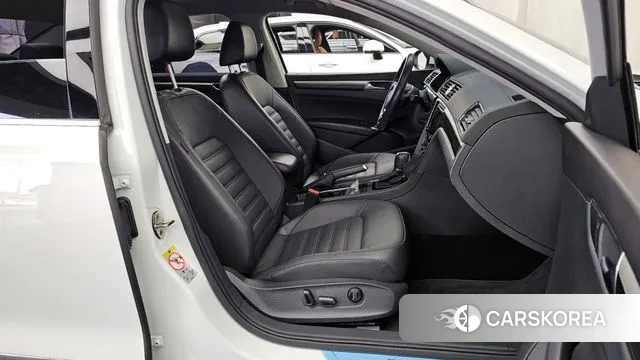 Volkswagen The New Passat 2018 Белый из Кореи, фото 2