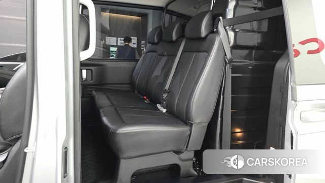 Hyundai Staria 2022 Белый из Кореи, фото 2
