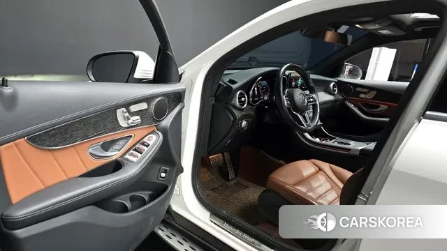 Mercedes-Benz GLC-Class X253 2023 Белый из Кореи, фото 2