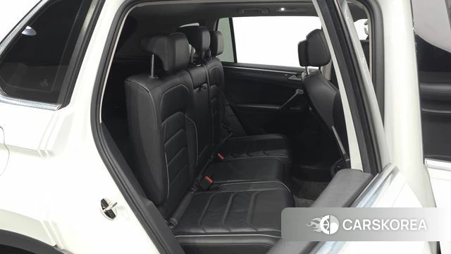 Volkswagen Tiguan second Generation 2019 Белый из Кореи, фото 2