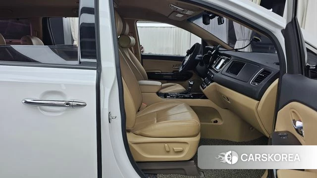 Kia The New Carnival 2018 Белый из Кореи, фото 2