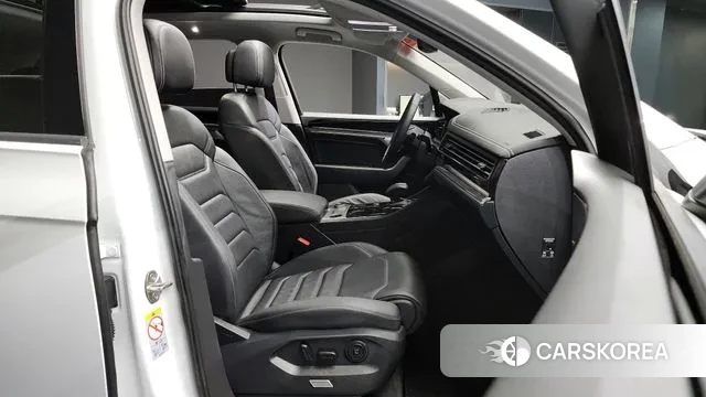 Volkswagen Touareg 3rd generation id 2910124 из Кореи 2