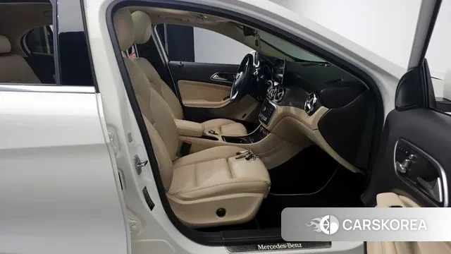 Mercedes-Benz GLA-Class X156 2018 Белый из Кореи, фото 2